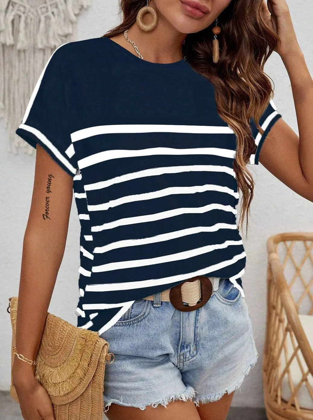 LilyCoco Womens Short Batwing Sleeve Striped Shirt Crew Neck Tops Casual Loose Fit Tee