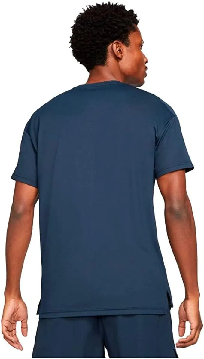 Nike Men's T-Shirt