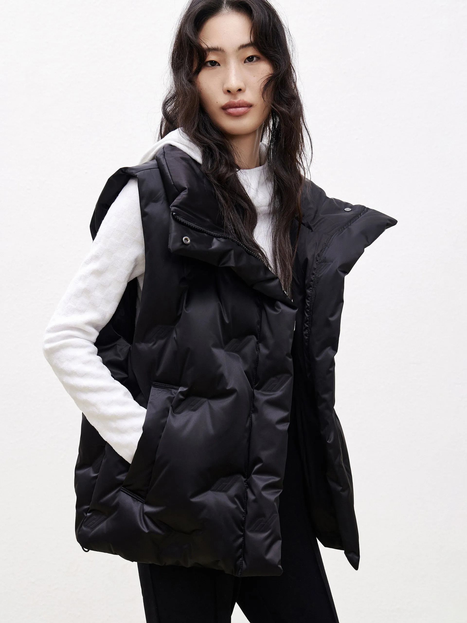 Pocketed Lapel Collar Down Vest