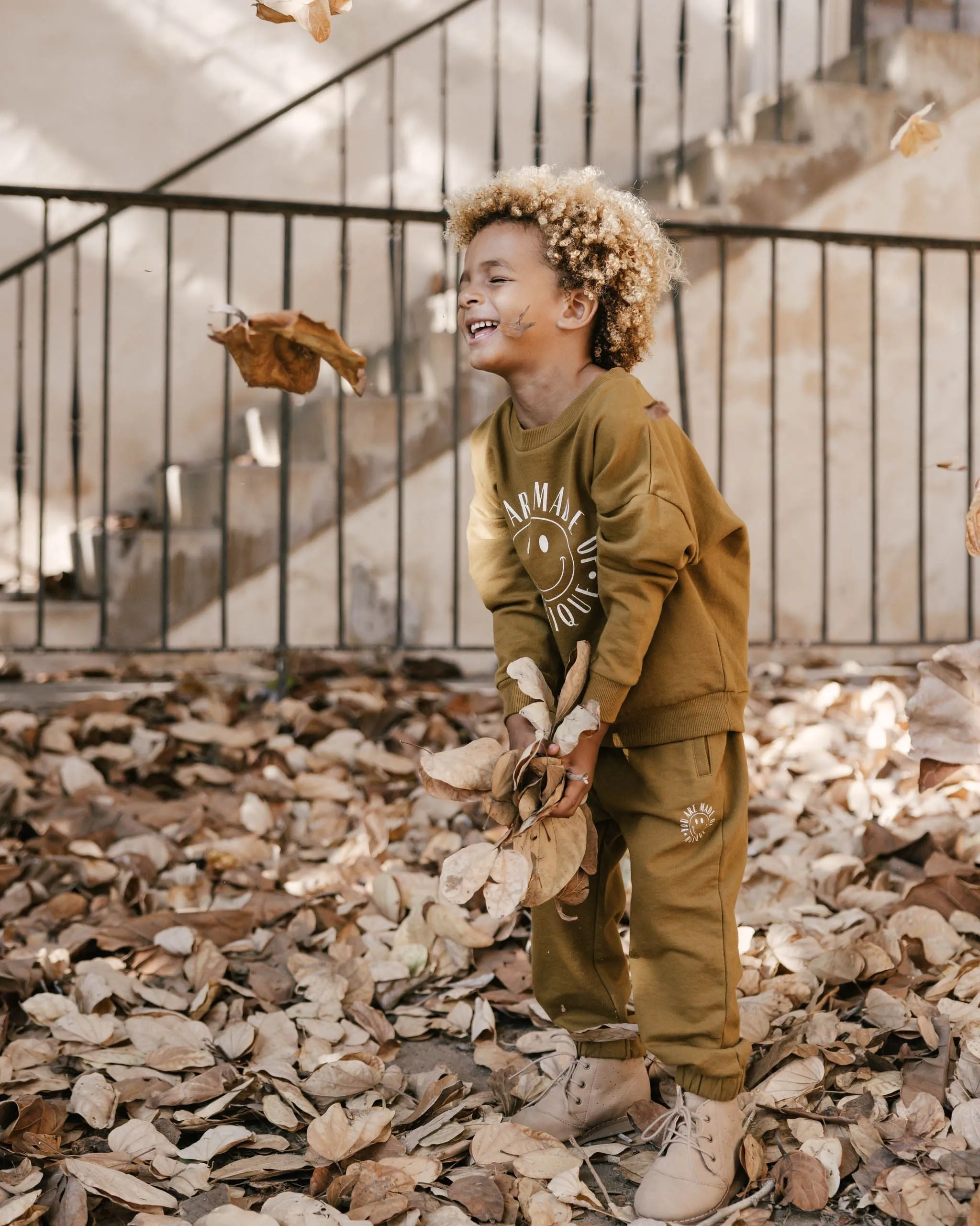 Rylee   Cru Sweatshirt - Chartreuse Made of Magique