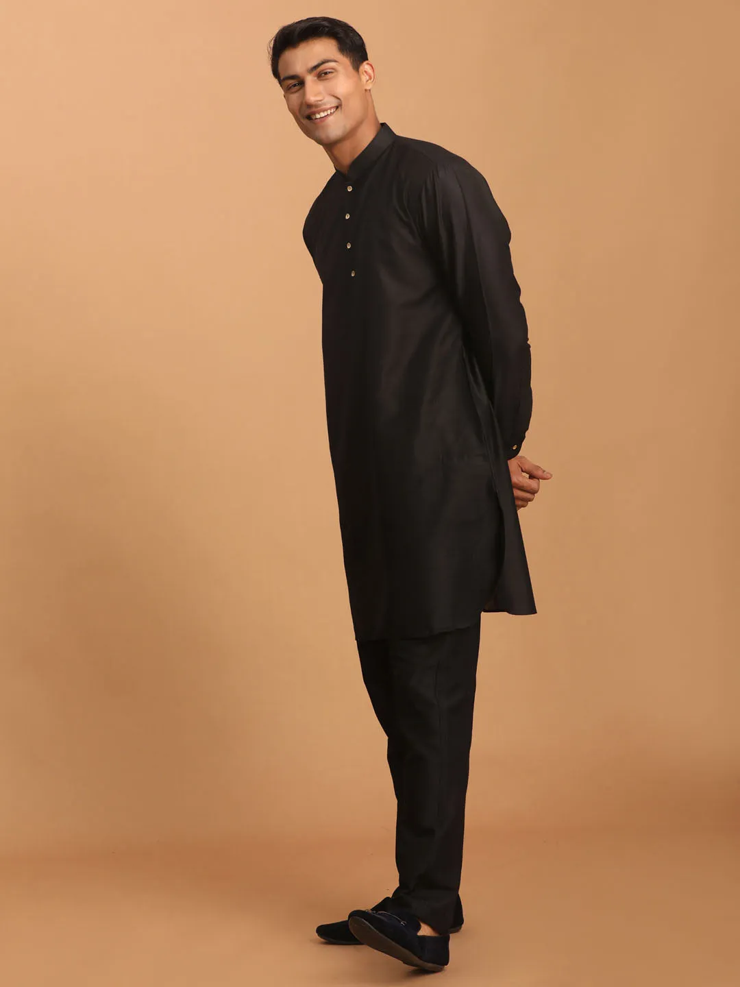 VASTRAMAY Men's Black Silk Kurta Set